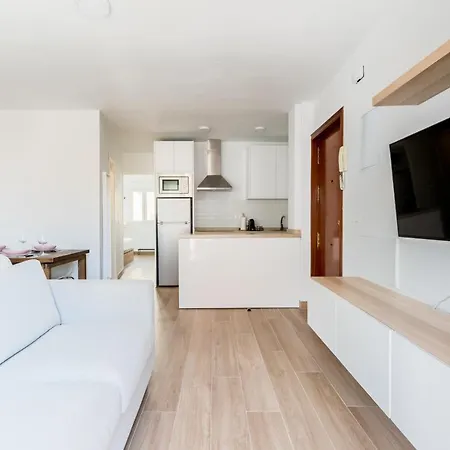 Holi-rent Pureza Apartment